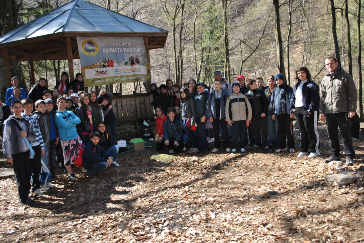 Scoala Altfel Cu Asociatia Drumetii Montane Scoala Altfel Cu Asociatia Drumetii Montane