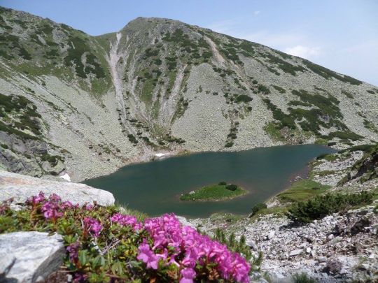 Paseste în tinutul de basm, Masivul Retezat!